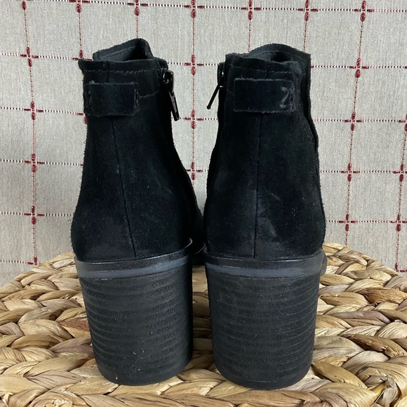 Zodiac “Larsen” Black Suede Ankle Boots Sz 6 Arch Support Comfy Booties NWOB - Picture 6 of 9